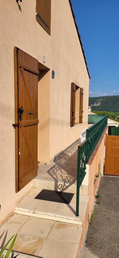 Studio Meuble Avec Terrasse Greoux-les-Bains Exterior photo